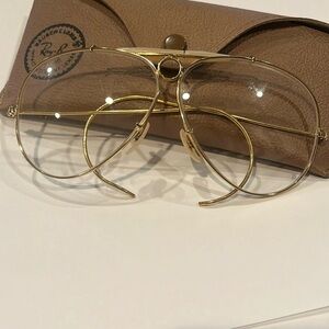 VINTAGE MENS RAY BAN 1970s  GOLD FRAMED GLASSES. GREAT CONDITION WORN ONCE